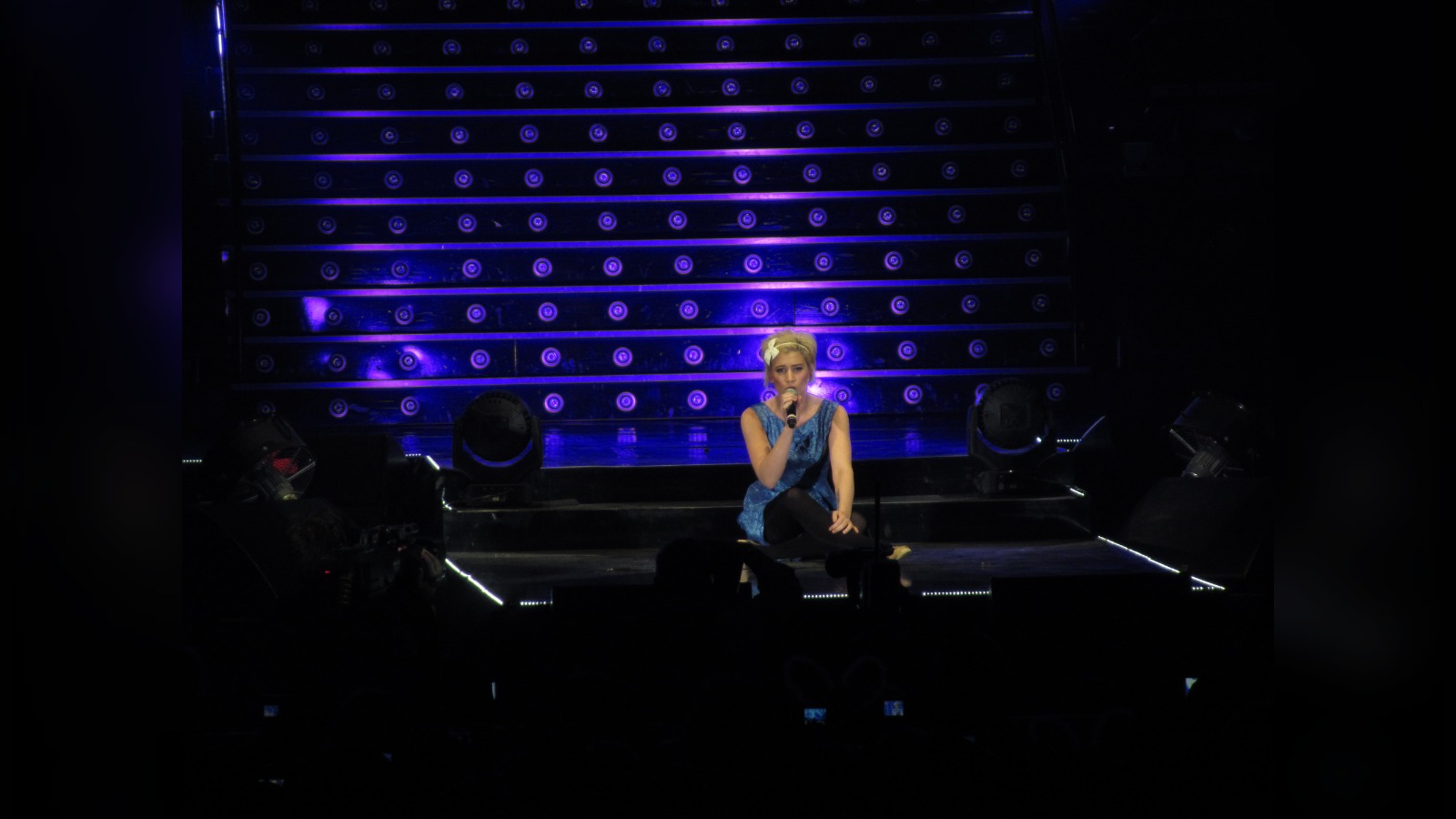 Katie Waissel performing in Glasgow